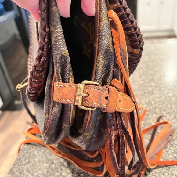 Louis Vuitton crossbody - Picture 11 of 12